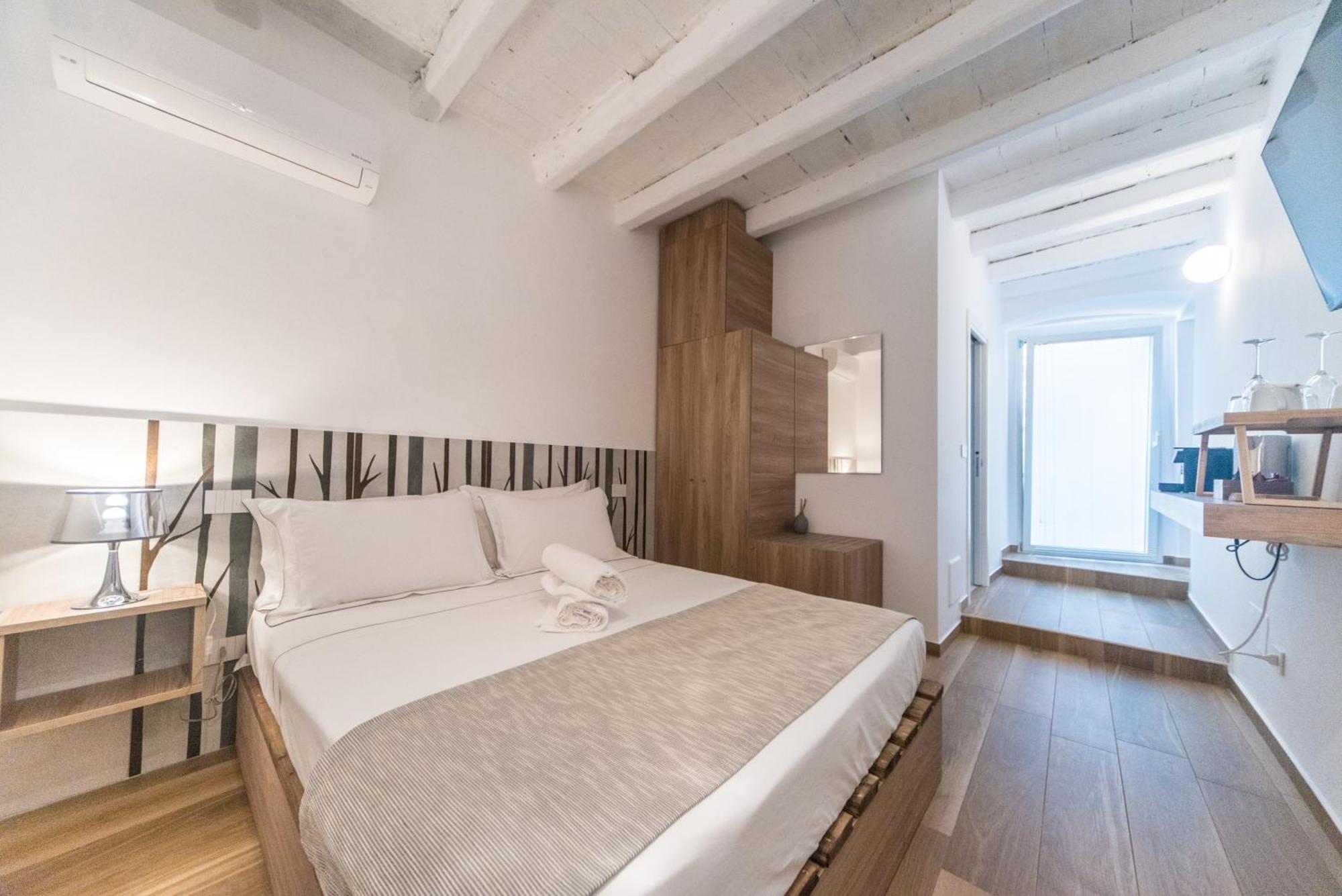 Suite Santa Chiara Trani Ngoại thất bức ảnh