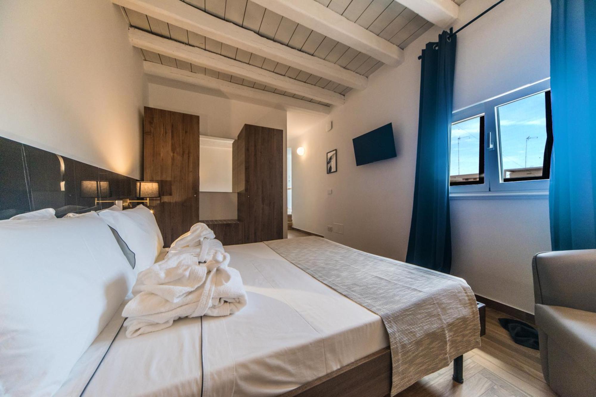 Suite Santa Chiara Trani Ngoại thất bức ảnh